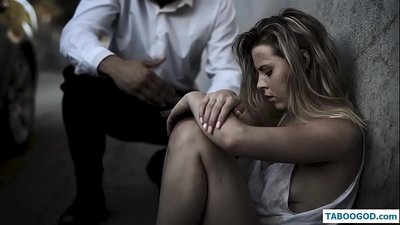 Stejjer kinky: tfajla adoloxxenti bla dar